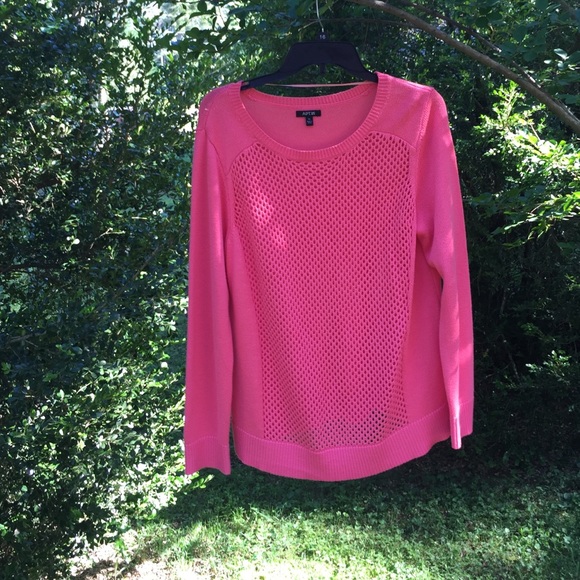 Geometric Patterned Soft Sweater - Picture 2 of 4
