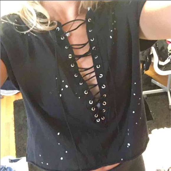 Lace up tee