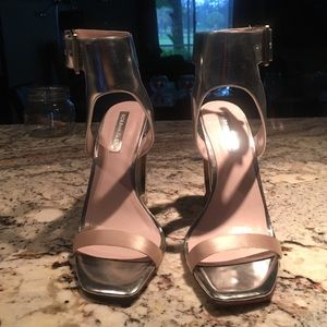 Size 7M BCBGMaxAzria