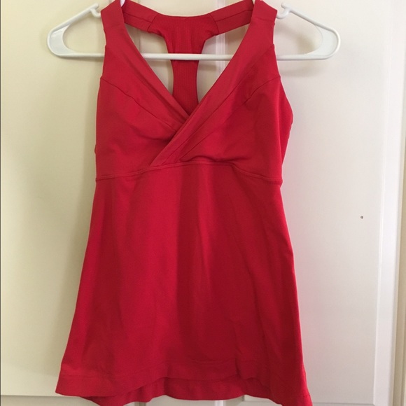 Lululemon tank