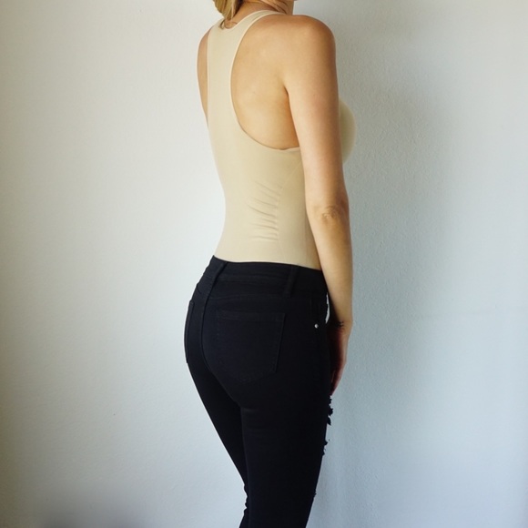 {Last One}-Distressed Black Skinnys- - Picture 4 of 4