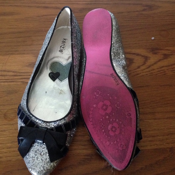 Kenzie silver glitter flats size 7 - Picture 2 of 2