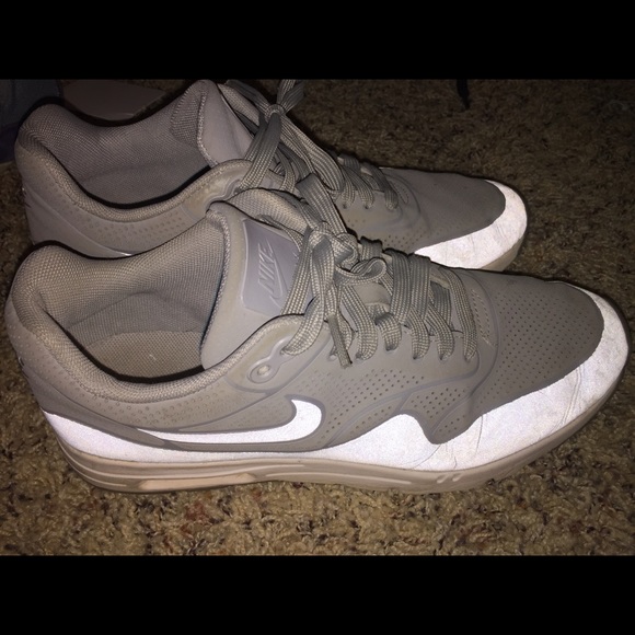 womens nike air max moir