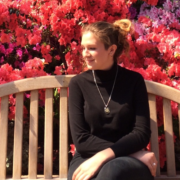 Meet your Posher, Hannah
