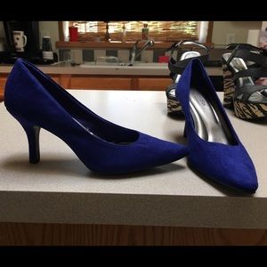 Short pointy toe heel. Brand new