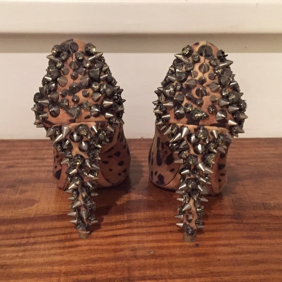 Sam Edelman Lorissa Studded Pump - Picture 3 of 4