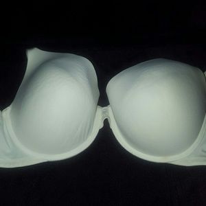 36DD slightly push up white Victoria secrets bra