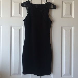 Black shoulder laced dress