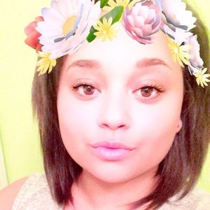 Meet your Posher, Adessa