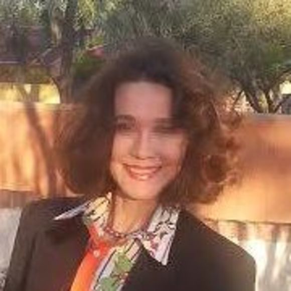 Meet your Posher, Debra - Picture 2 of 3