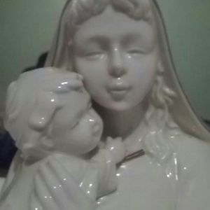 Meet your Posher, Nelida