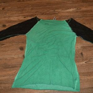 Green 3/4 sleeve shirt