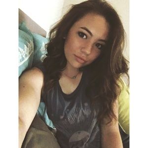 Meet your Posher, Taylor