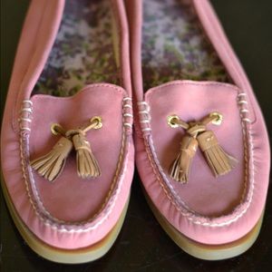 Pink suede sperry top sider loafers - never worn