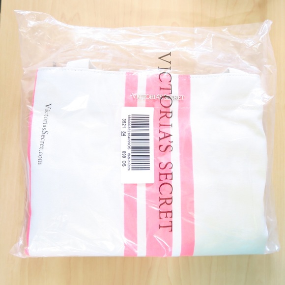 Victoria's Secret Bags - Victoria's Secret White Tote Bag with Pink Stripes Victoria's Secret Bags - Victoria's Secret White Tote Bag with Pink Stripes