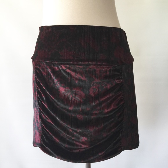 free people free people burgundy velvet scrunch skirt free people free people burgundy velvet scrunch skirt