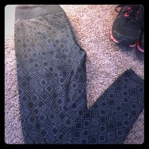 Black printed leggings