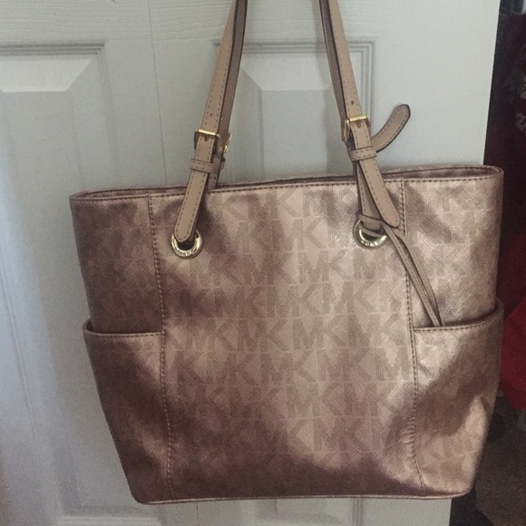 Michael Kors matching purse and wallet