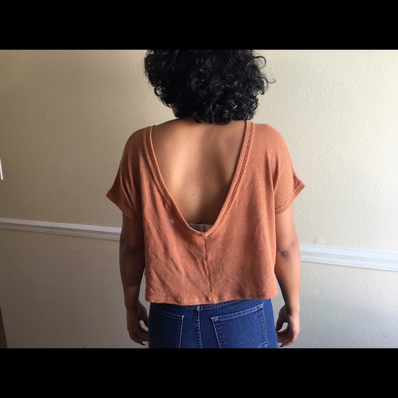 ❌❌SOLD❌❌ Burnt orange crop top, súper cute! - Picture 3 of 3