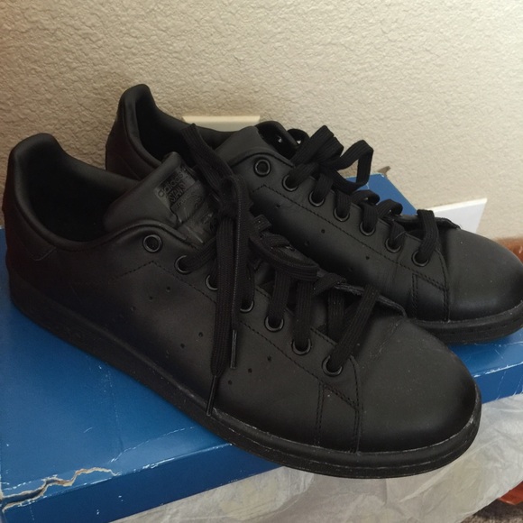 Triple Black Stan Smiths