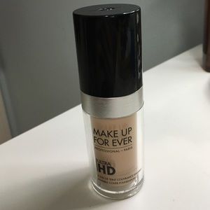 Make Up Forever Ultra HD #120 Y245