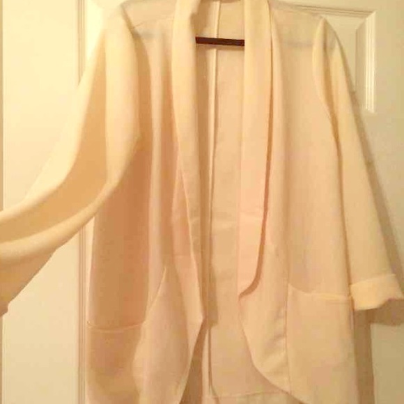 Cream loose open blazer (Lush)