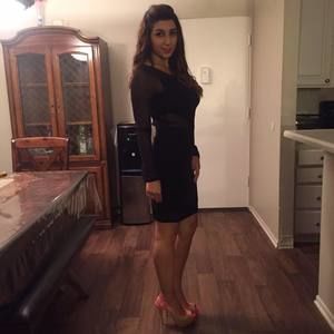 Meet your Posher, Zeina