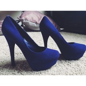 Steve Madden blue suede heels