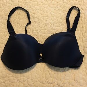 Victoria secret bra size 34D