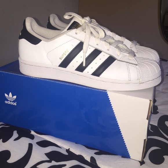 Adidas superstars
