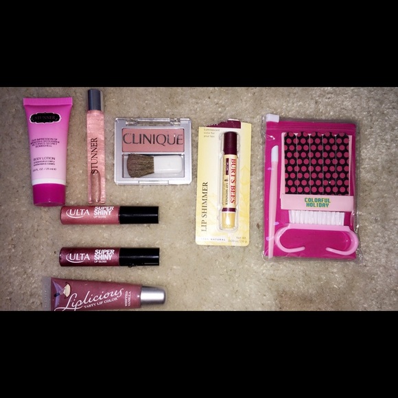 Pretty in pink makeup bundle💅🏻All new and unused