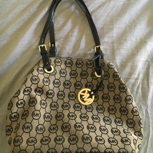 Authentic Michael Kors hand bag