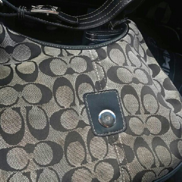 Purse - Picture 1 of 1