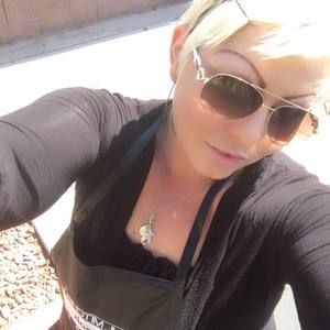 Meet your Posher, Christine