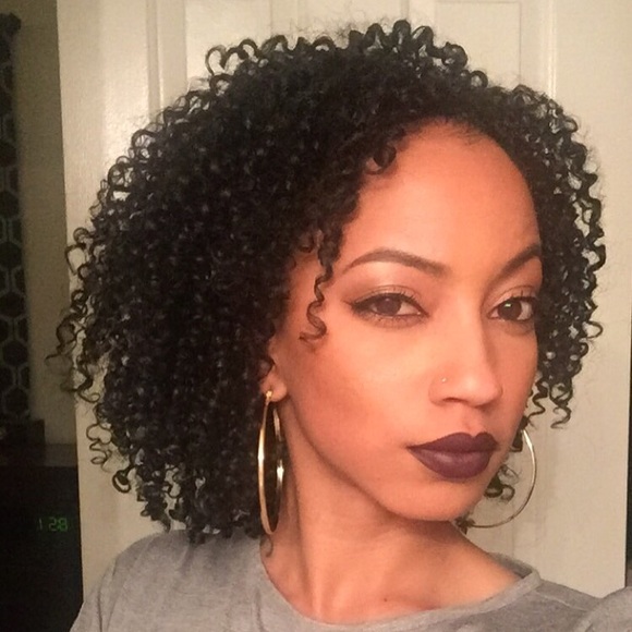 Meet your Posher, Ariana - Picture 1 of 1