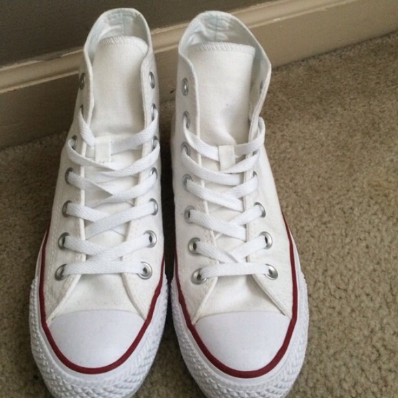 White high top Converse size 6