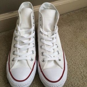 White high top Converse size 6