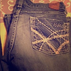 Buckle jeans