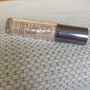 Urban Decay Naked Skin weightless liquid makeup