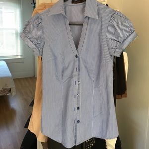 Xsmall limited essential shirt! Priced to sell