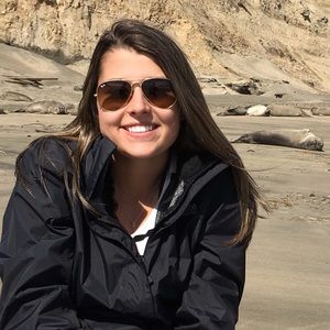 Meet your Posher, Emily