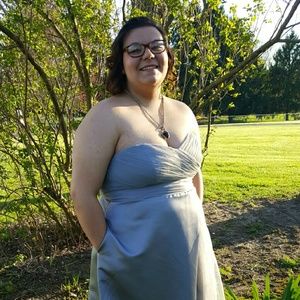 Meet your Posher, Delaney