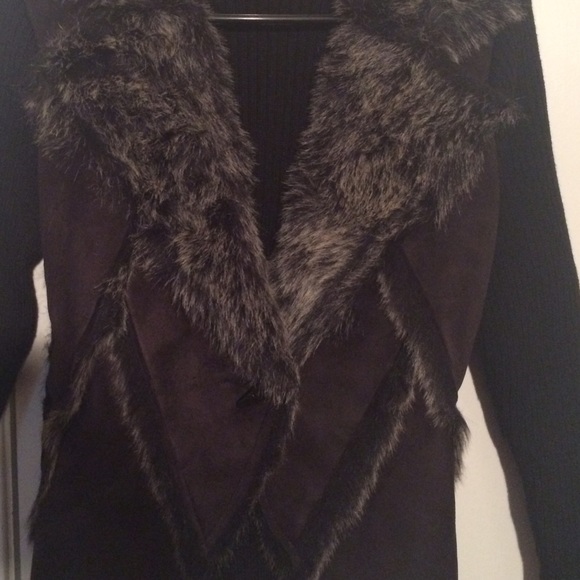 Sweater/Jacket - Picture 2 of 3