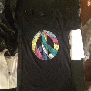 VS PINK black peace sign tee!
