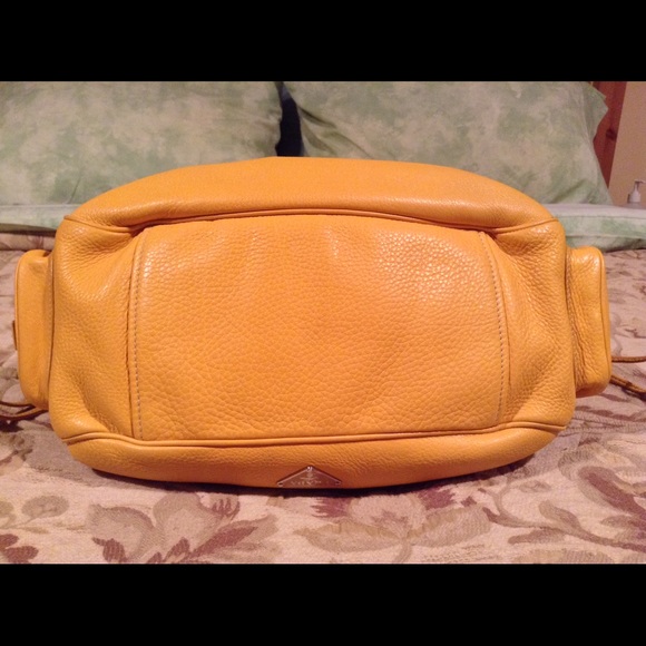 Prada drawstring bucket Vitello daino handbag. - Picture 3 of 3