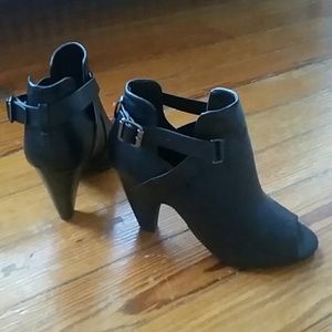 Heeled open-toe bootie