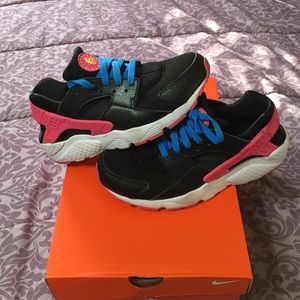 Nike Huaraches GS BLACK VOLT