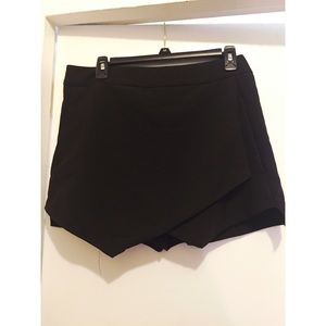 Black envelope skort