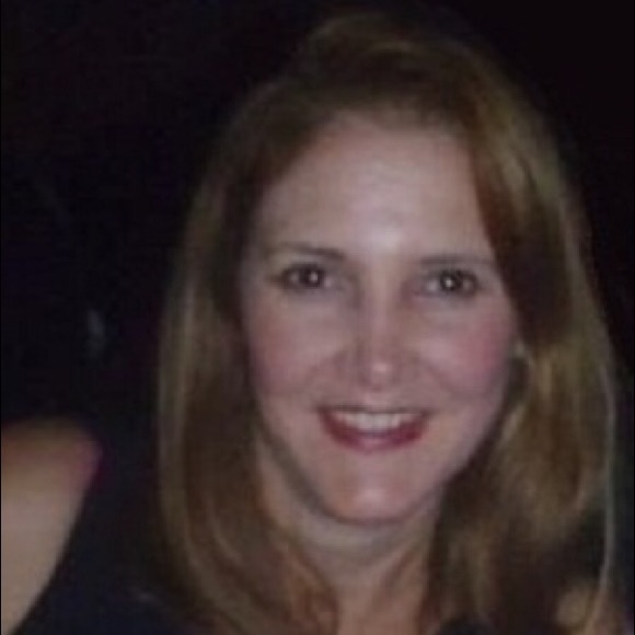 Meet your Posher, Karla - Picture 1 of 2