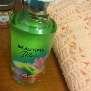 Bath and Body Works Beautiful Day Shower Gel